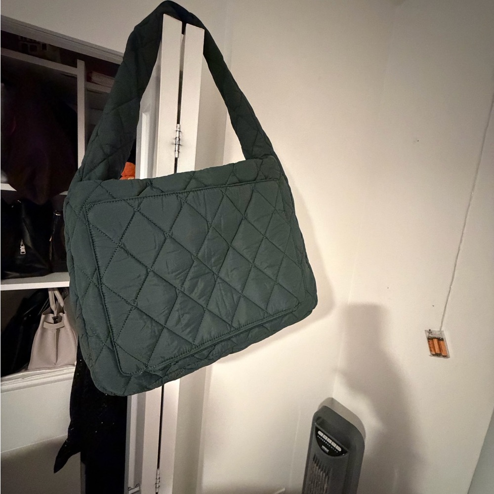 Poppy & Peonies Forest Green Quilted Bag - Picture 3 of 4